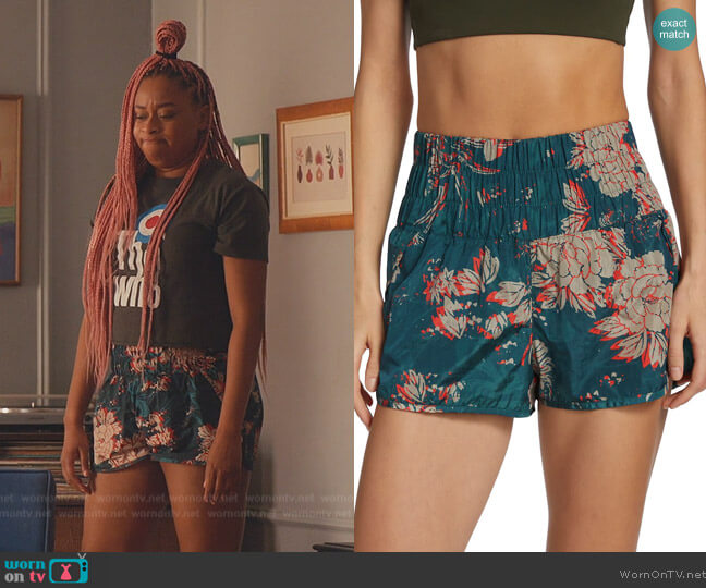 The Way Home Shorts by Free People worn by Phoebe (Phoebe Robinson) on Everythings Trash