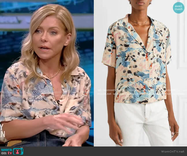 Printed Hawaiian Shirt by Re/Done worn by Kelly Ripa on Live with Kelly and Ryan