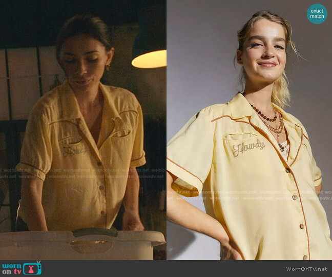 Freddie Western Howdy Souvenir Shirt by Urban Outfitters worn by Isabella (Priscilla Quintana) on Good Trouble