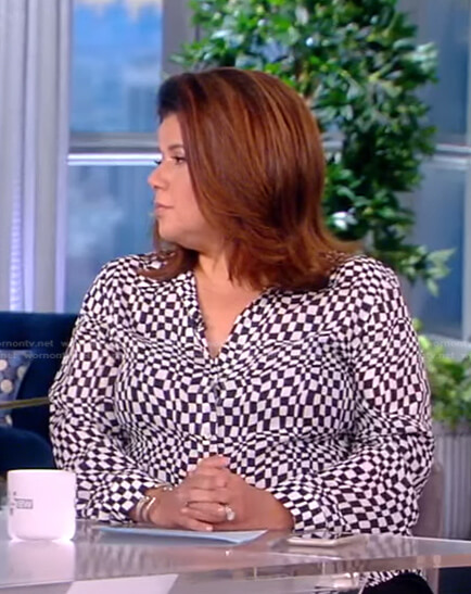 Ana’s white checkered blouse on The View