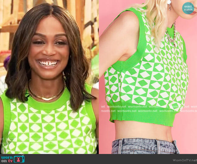 Emmiol Checkered Crop Sweater Vest worn by Rachel Lindsay on Extra