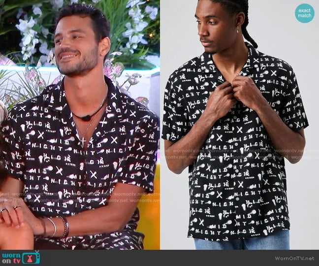 Forever 21 Midnight Print Buttoned Shirt worn by Felipe Gomes on Love Island USA