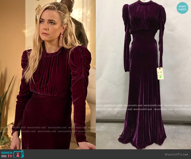 Vintage Velvet Dress worn by Maggie (Rebecca Rittenhouse) on Maggie