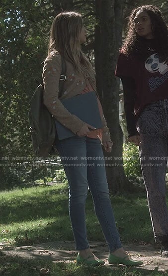 Imogen's beige floral embroidered tie cardigan and green mary jane flats on Pretty Little Liars Original Sin