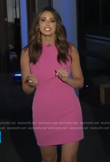 Jennifer's pink sleeveless mini dress on Extra