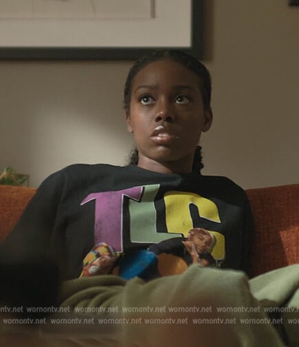 Kiesha's black TLC graphic tee on The Chi