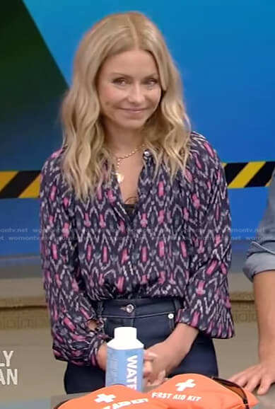 Kelly's navy print blouse and jeans on Live with Kelly and Ryan
