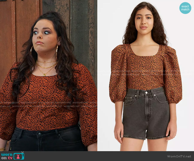 Levis Kaila Puff Sleeve Top worn by Lou Hockhauser (Miranda May) on Bunkd