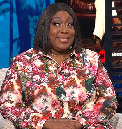 Loni's floral print top and pants on E! News Daily Pop