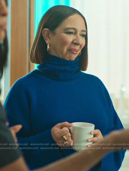 Molly's blue turtleneck sweater on Loot