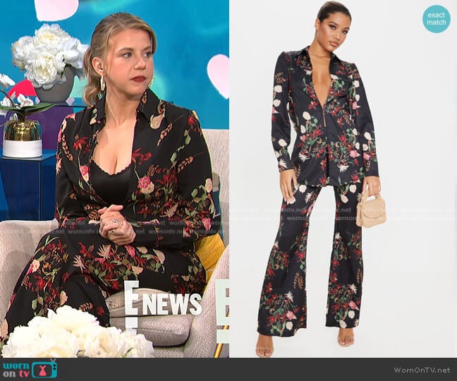 Floral Oversized Shirt and Pants by Pretty Little Thing worn by Jodie Sweetin on E! News Daily Pop