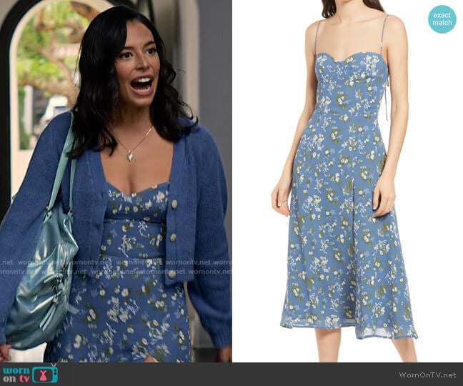 Avery by Reformation Juliette Dress worn by Jessie (Chloe Bridges) on Maggie