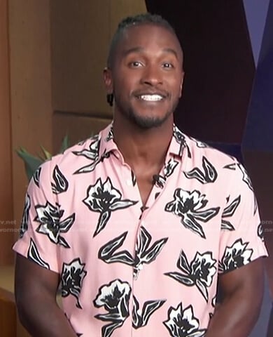 Scott’s pink floral short sleeve shirt on Access Hollywood