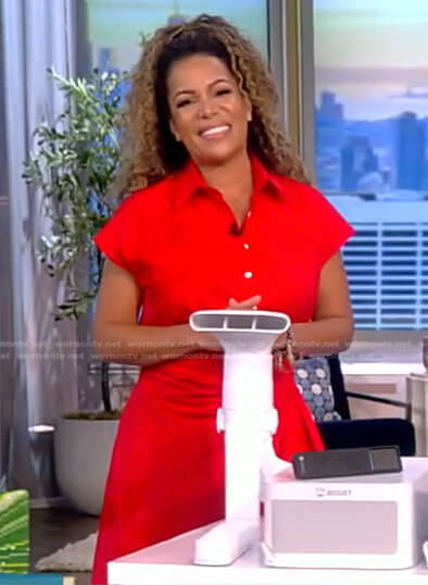Sunny’s red short sleeve shirtdress on The View