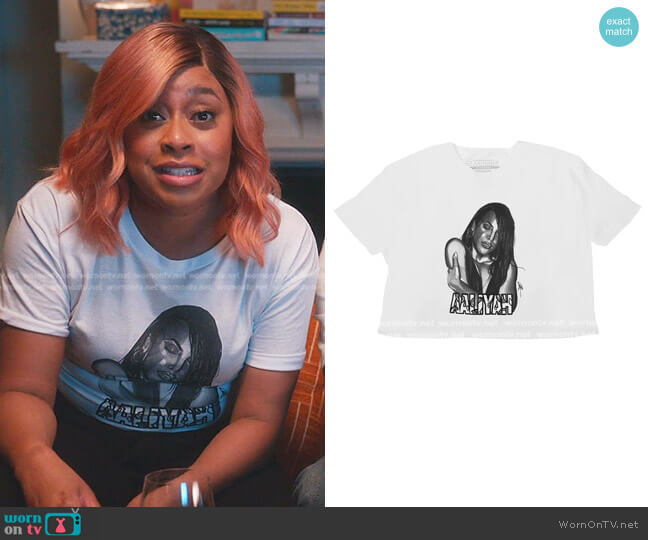 Chris Allen  Aaliyah Sketch Crop T-Shirt Design worn by Phoebe (Phoebe Robinson) on Everythings Trash