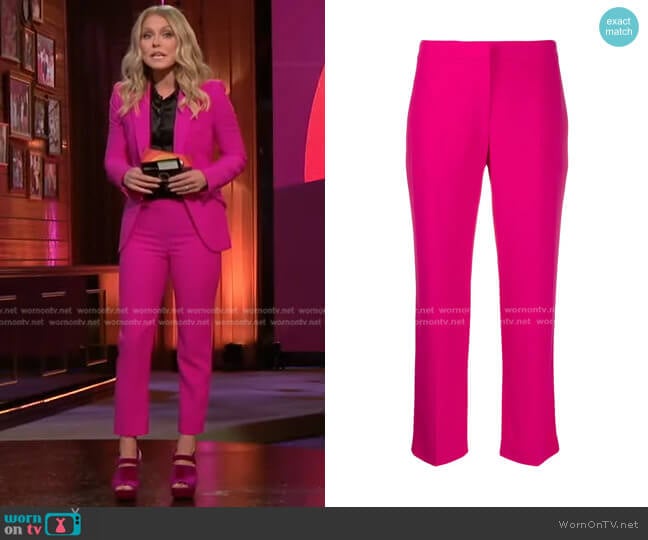 Kelly’s pink cropped pants on Generation Gap