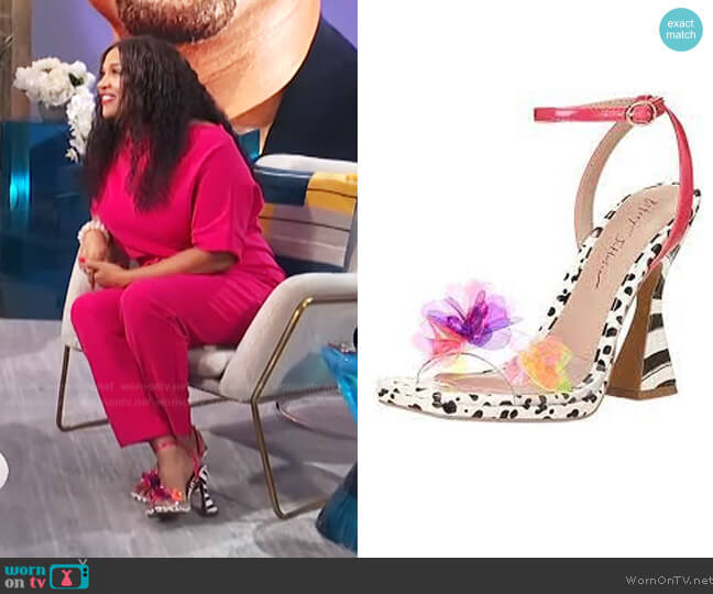 WornOnTV: Kym Whiteley’s printed tulle heels on E! News Daily Pop ...