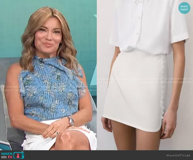 Zara Buttoned Satin Effect Skirt worn by Kit Hoover on Access Hollywood