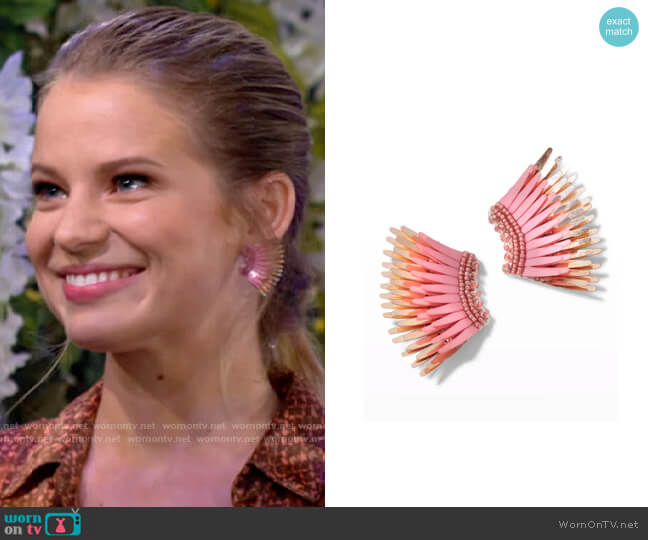 Mignonne Gavigan Mini Madeline Earrings in Blush worn by Summer Newman (Allison Lanier) on The Young and the Restless