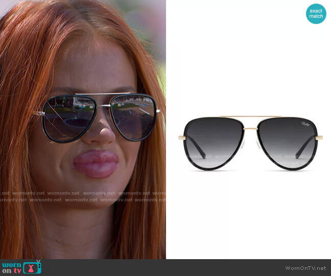 Quay All In Sunglasses in Black Smoke worn by Sydney Paight on Love Island USA