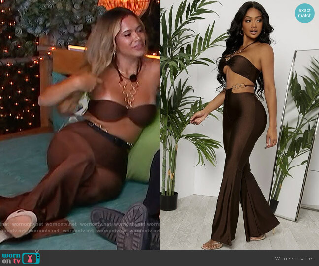 Shein Twist Ruched Bust Halter Top With Chain & Cut Out Waist Flare Leg Pants worn by Nadjha Day on Love Island USA