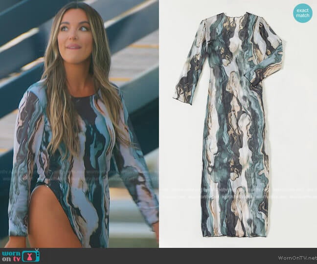 Shein Marble Print Split Side Cover up worn by Alex Halll (Alex Hall) on Selling the OC