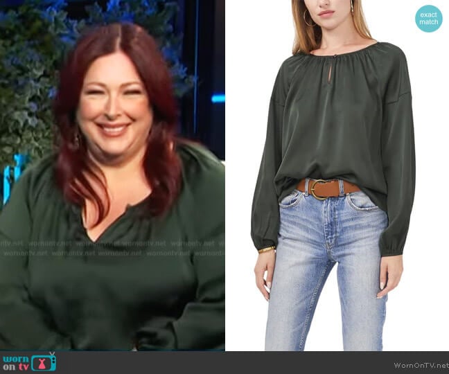 Vince Camuto Long Sleeve Keyhole Front Rumple Top worn by Carnie Wilson on E! News