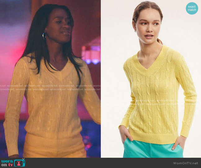Brooks Brothers Italian Linen Cable Knit Sweater worn by Jessie (Nneka Okafor) on Everythings Trash