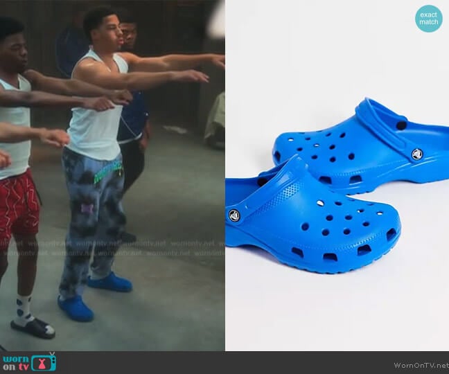 ASOS Crocs classic clogs in Cobalt Blue worn by Andre Johnson, Jr. (Marcus Scribner) on Grown-ish