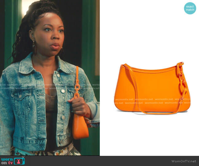 House of Want Newbie Vegan Leather Shoulder Bag worn by Malika ( Toccarra Cash) on Everythings Trash
