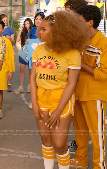 Kourtney's yellow team outfit on High School Musical The Musical The Series