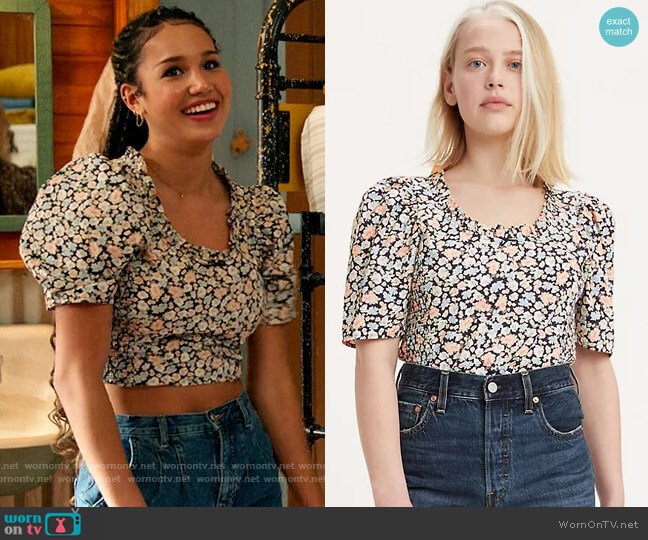 Levis Louise Top in Vanessa Floral Obsidian worn by Gina (Sofia Wylie) on High School Musical The Musical The Series