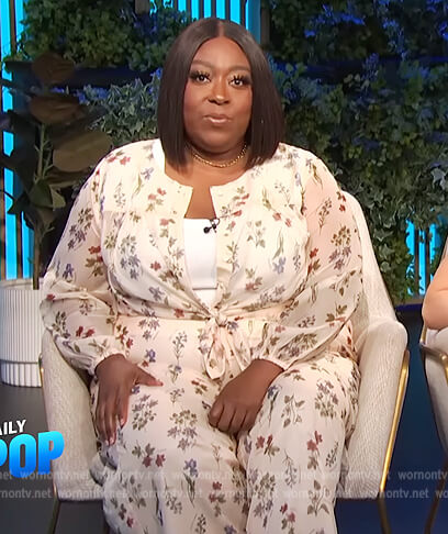 Loni's floral print top and pants on E! News Daily Pop