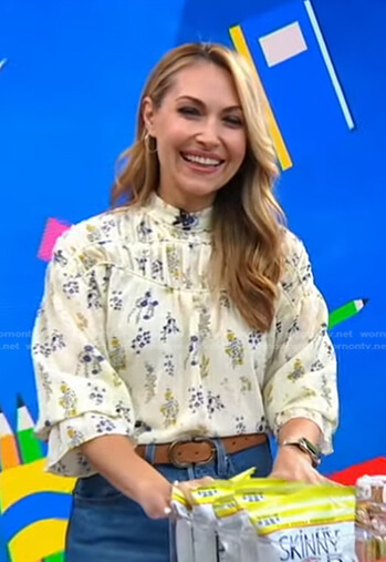Lori’s ivory floral top on Good Morning America