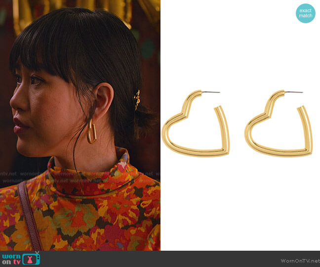 Madewell Chunky Heart Hoop Earrings worn by Eleanor Wong (Ramona Young) on Never Have I Ever