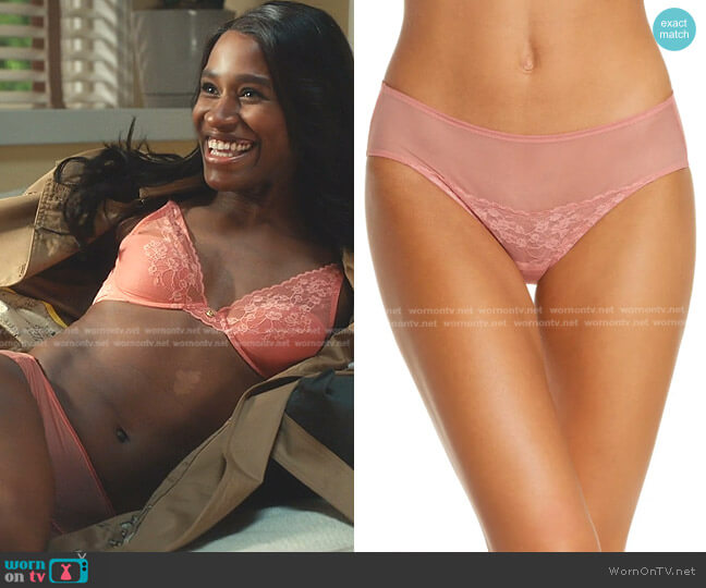 Natori Cherry Blossom Lace Briefs in Sandy Rose worn by Jessie (Nneka Okafor) on Everythings Trash