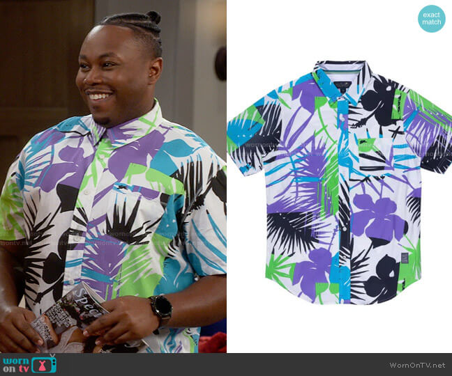 A Tiziano Jerome Shirt worn by Marty (Marcel Spears) on The Neighborhood