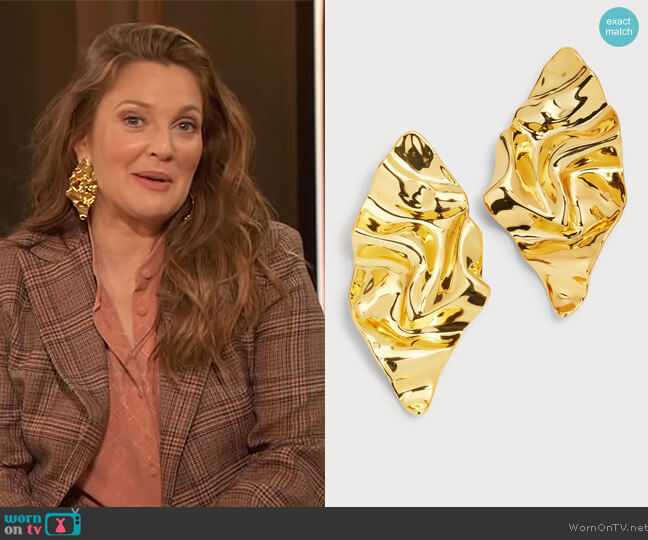 Alexis Bittar Crumpled Gold Large Post Earrings worn by Drew Barrymore on The Drew Barrymore Show