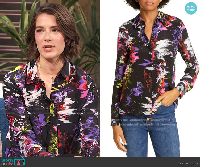 Alice and Olivia Willa Printed Shirt in Monstruck worn by Daryn Carp on E! News