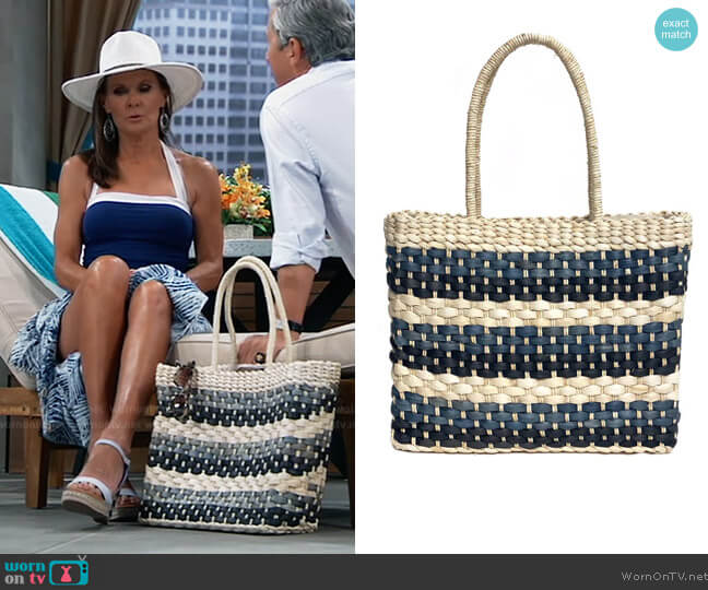 BTB Los Angeles Sandy Beach Tote worn by Lucy Coe (Lynn Herring) on General Hospital