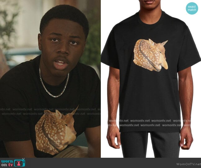 Burberry Jupe Crewneck T-Shirt worn by Kevin Williams (Alex R. Hibbert) on The Chi