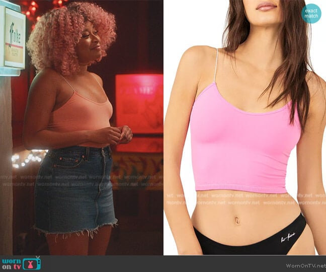 Free People Skinny Strap Cropped Camisole worn by Phoebe (Phoebe Robinson) on Everythings Trash