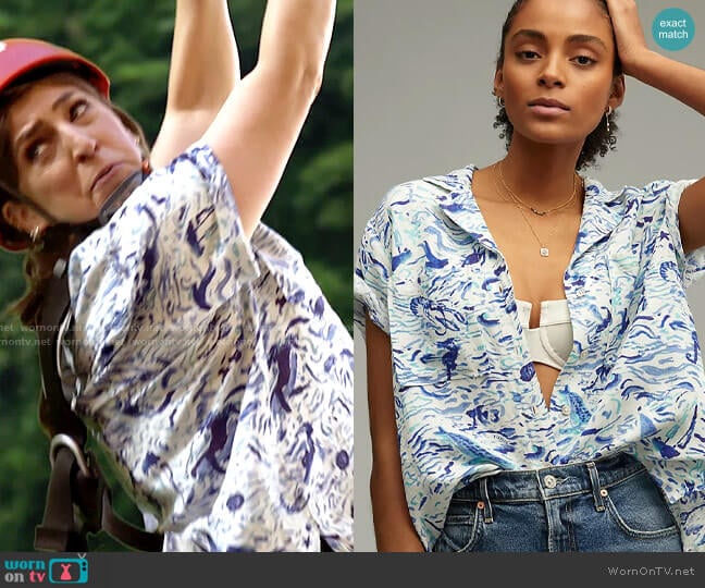 Maeve at Anthropologie Classic Surf Shirt in Blue Motif worn by Kat Silver (Mayim Bialik) on Call Me Kat