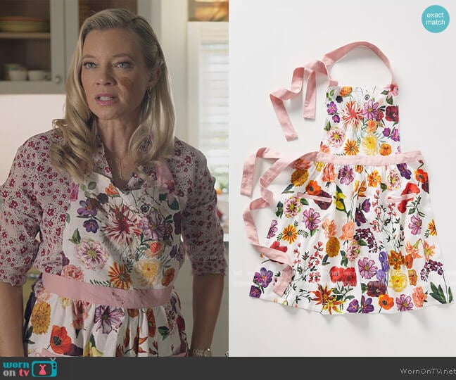 Anthropologie Nathalie Lete Helena Apron worn by Barbara Whitmore (Amy Smart) on Stargirl