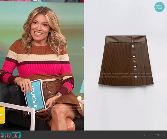 Zara Pleated Faux Leather Skirt worn by Kit Hoover on Access Hollywood