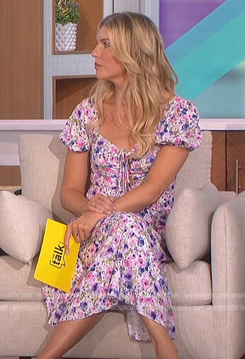 Amanda’s floral print dress on The Talk