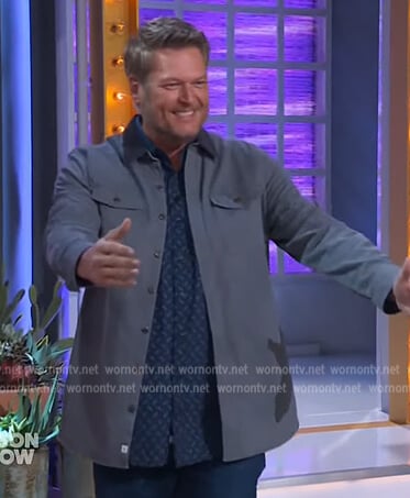 Blake Shelton’s gray button down jacket on The Kelly Clarkson Show