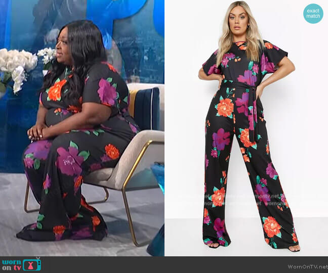 Boohoo Plus Floral Print Belted Wide Leg Jumpsuit worn by Loni Love on E! News