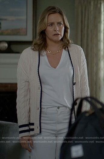 Erin’s cable knit cardigan, white t-shirt and gold link necklace on American Horror Stories