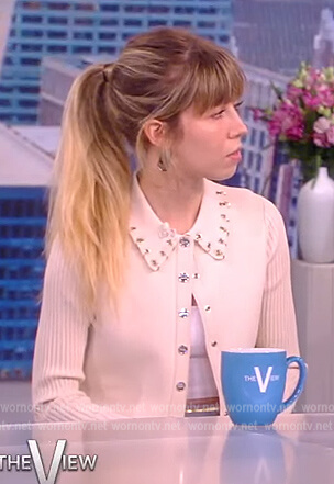 Jennette McCurdy’s white ribbed embellished trim cardigan on The View